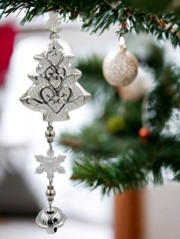 Bombka zawieszka choinkowa choinka srebrna ozdoba świąteczna