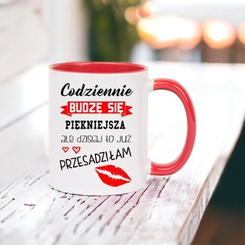 Kubek z nadrukiem prezent na DZIEŃ MATKI dla MAMY biało/czerwony Kubek z nadrukiem prezent na DZIEŃ MATKI dla MAMY biało/czerwony