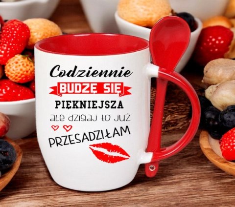 KUBEK Z ŁYŻECZKĄ PREZENT DZIEŃ KOBIET DLA KOLEŻANKI DZIEWCZYNY MAMY WZORY KUBEK Z ŁYŻECZKĄ PREZENT DZIEŃ KOBIET DLA KOLEŻANKI DZIEWCZYNY MAMY WZORY