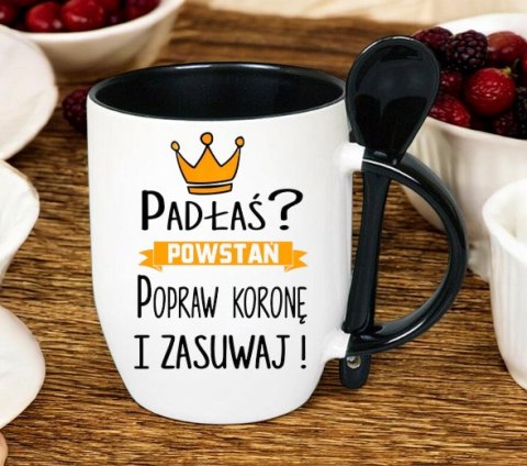 KUBEK Z ŁYŻECZKĄ PREZENT DZIEŃ KOBIET DLA KOLEŻANKI DZIEWCZYNY MAMY WZORY KUBEK Z ŁYŻECZKĄ PREZENT DZIEŃ KOBIET DLA KOLEŻANKI DZIEWCZYNY MAMY WZORY