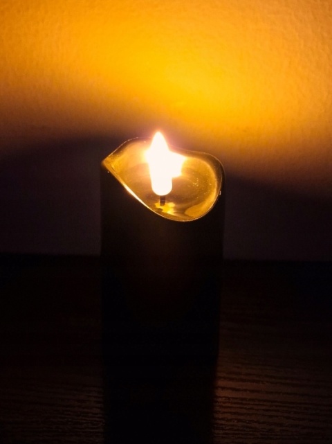 Świeca dekoracyjna znicz wkład LED czarny Cortina 12,5 cm