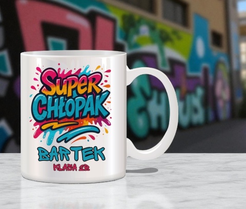 Kubek prezent Dzień CHŁOPAKA dla kolegi z klasy z IMIENIEM + kartonik