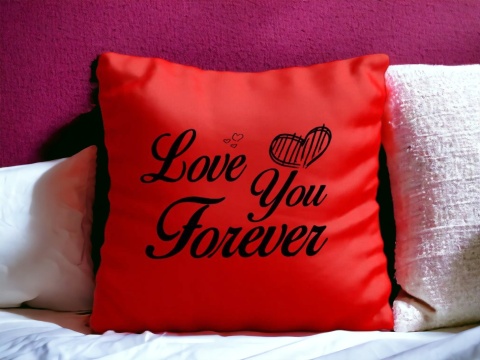 PODUSZKA SATYNOWA PREZENT WALENTYNKI DLA DZIEWCZYNY CHŁOPAKA ŻONY MĘŻA