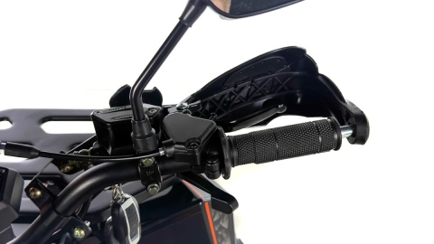 Quad ASIX COMMANDER 125 4T 3+R półautomat (2.gen) czerwony