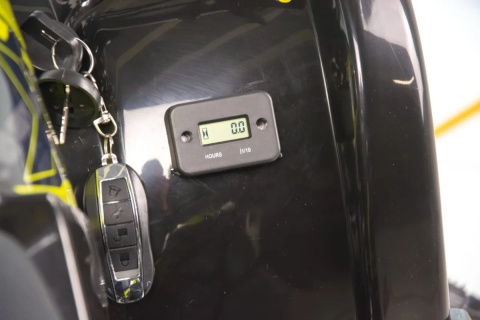 Quad XTR PYTHON 8″ 125 4T 1+R automat czerwony