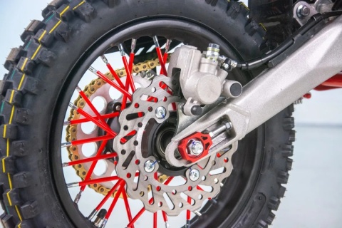 Cross ASIX XB28 125 4T E-start czerwony