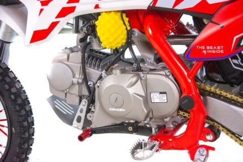 Cross ASIX XB28 125 4T E-start czerwony