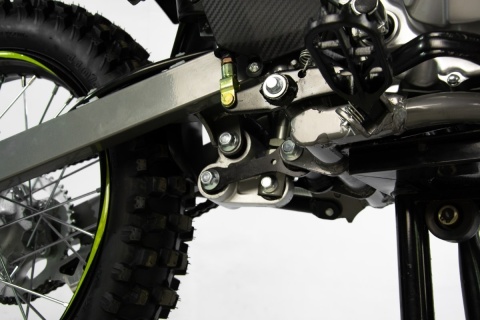 Cross ASIX DEFENDER 150 4T pomarańczowy